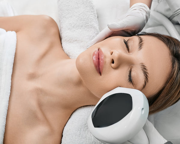 Lumecca IPL Package 3 treatments + Free Gift with Purchase (Lytera 2.0 Brightening Serum)