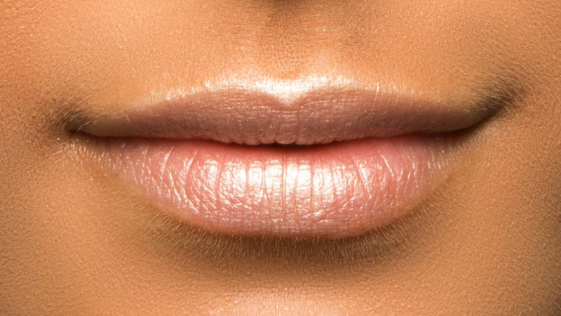 let's glow™ pearl Lip Illuminator Sara Happ